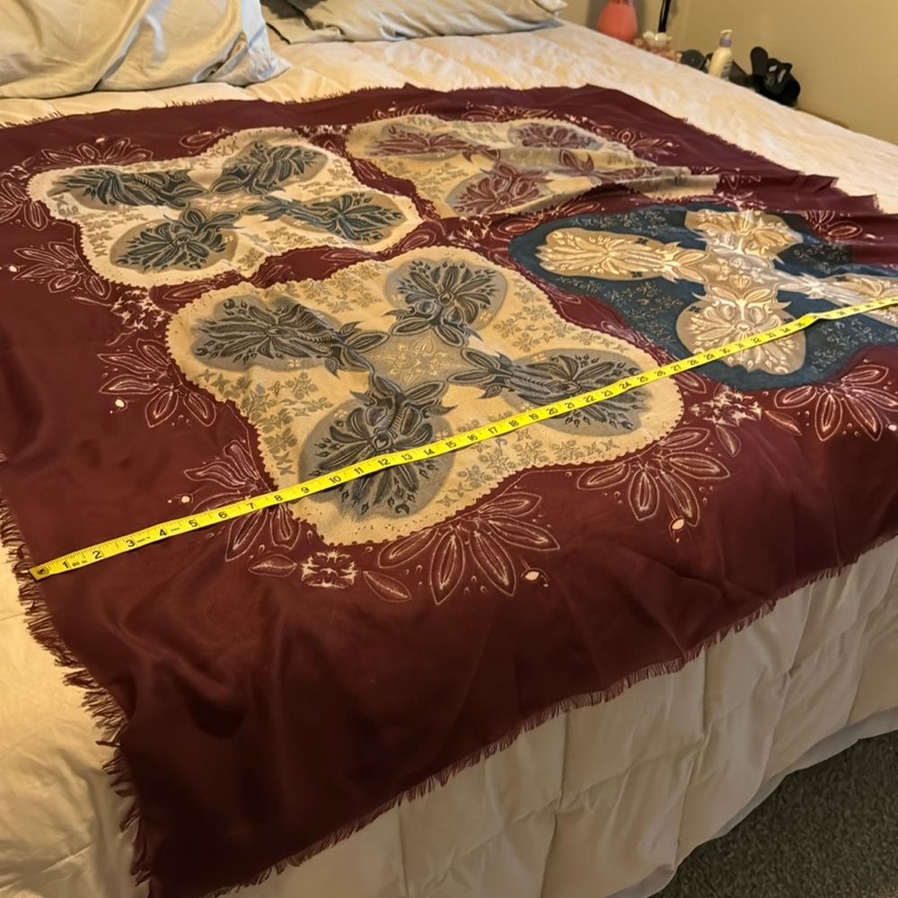 Women’s Jane & Barry scarf - 54”x 54”